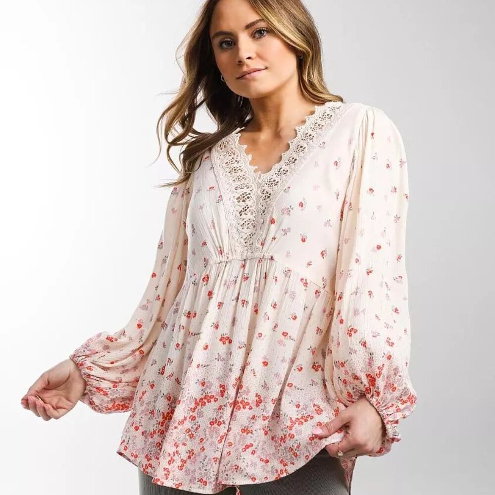 Flowy Floral Crinkle Blouse